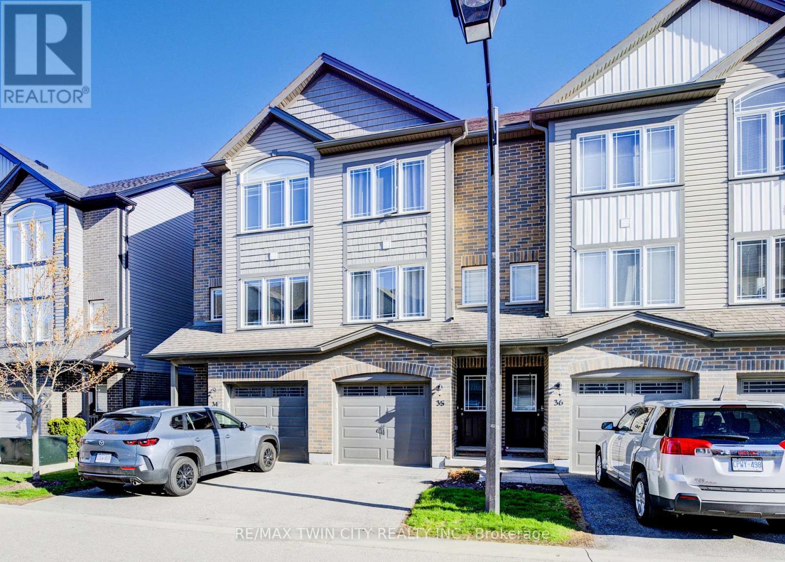 35 - 12 POPLAR DRIVE
