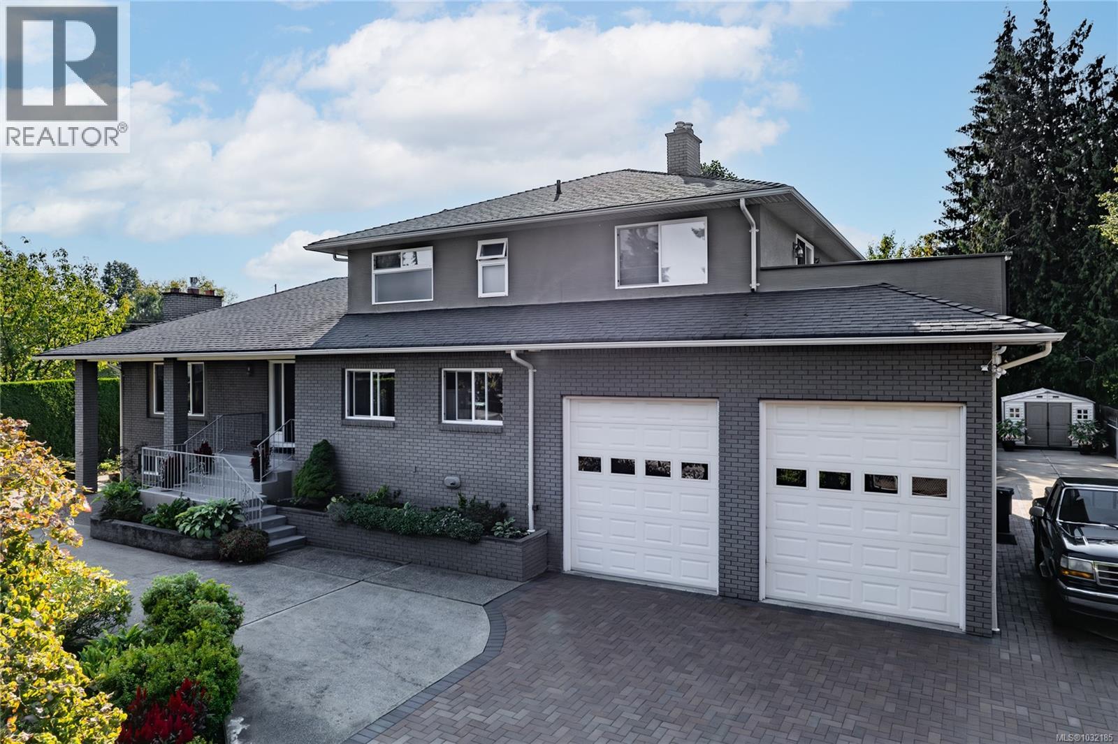 823 Glenhale Cres