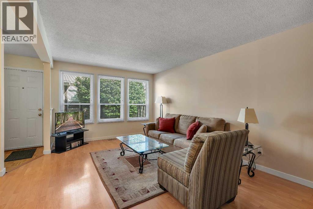 304, 544 Blackthorn Road NE