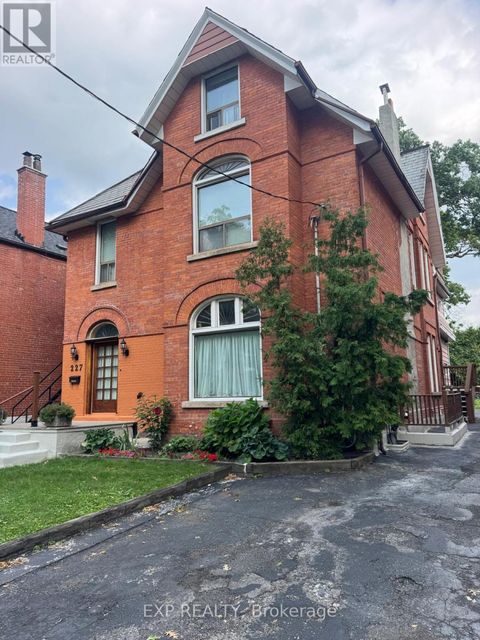 BASEMENT - 227 EVELYN AVENUE Toronto (Junction Area) ON M6P2Z8