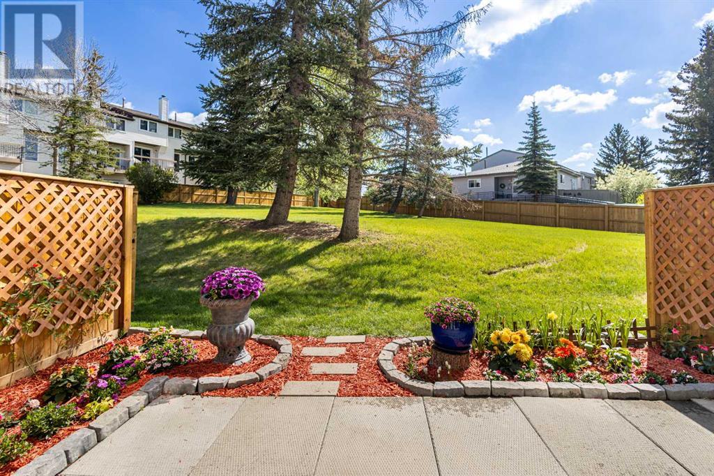 23, 1012 Ranchlands Boulevard NW