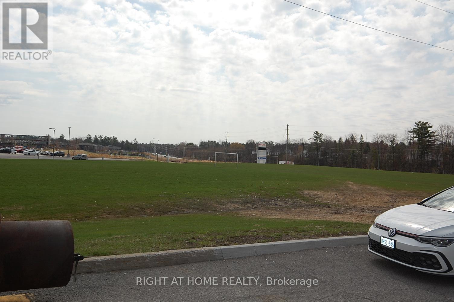 1 - 733 INDUSTRIELLE STREET