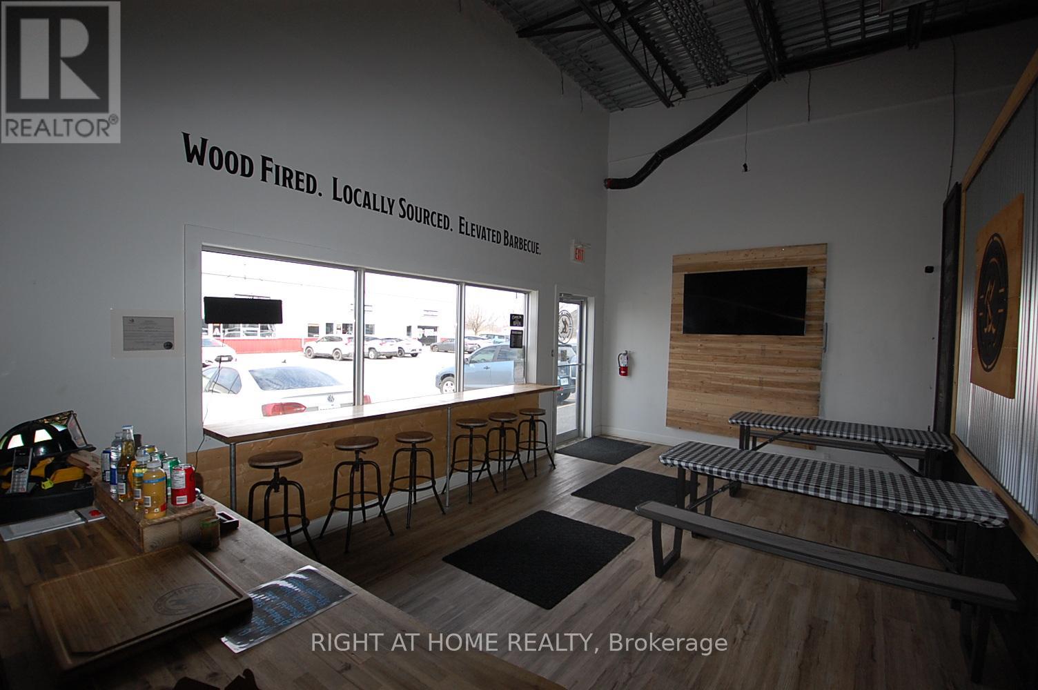 1 - 733 INDUSTRIELLE STREET