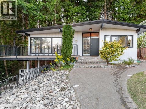 868 PROSPECT AVENUE North Vancouver BC V7R2M3