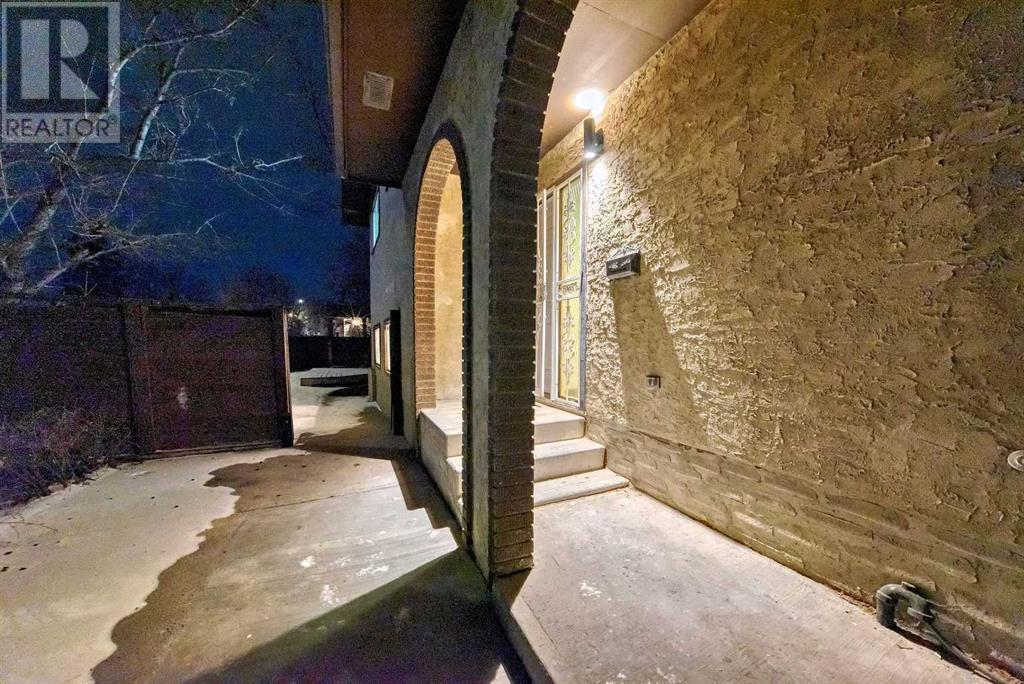216 Whiteview Road NE