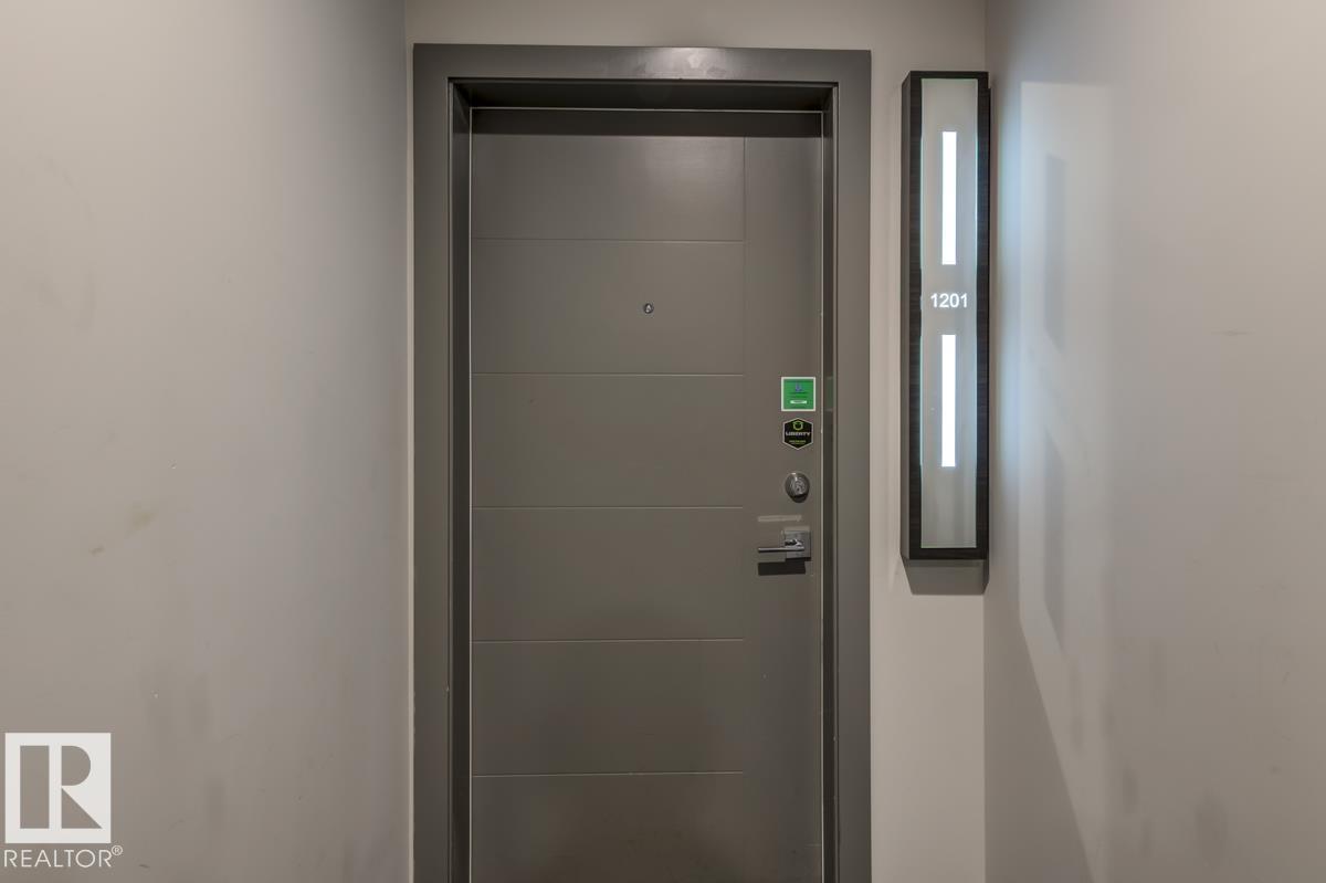 #1201 10238 103 ST NW