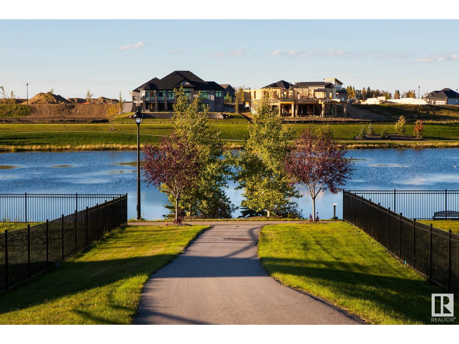 1077 GENESIS LAKE BV