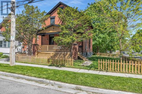 36 SURREY STREET W Guelph (Downtown) ON N1H3R4