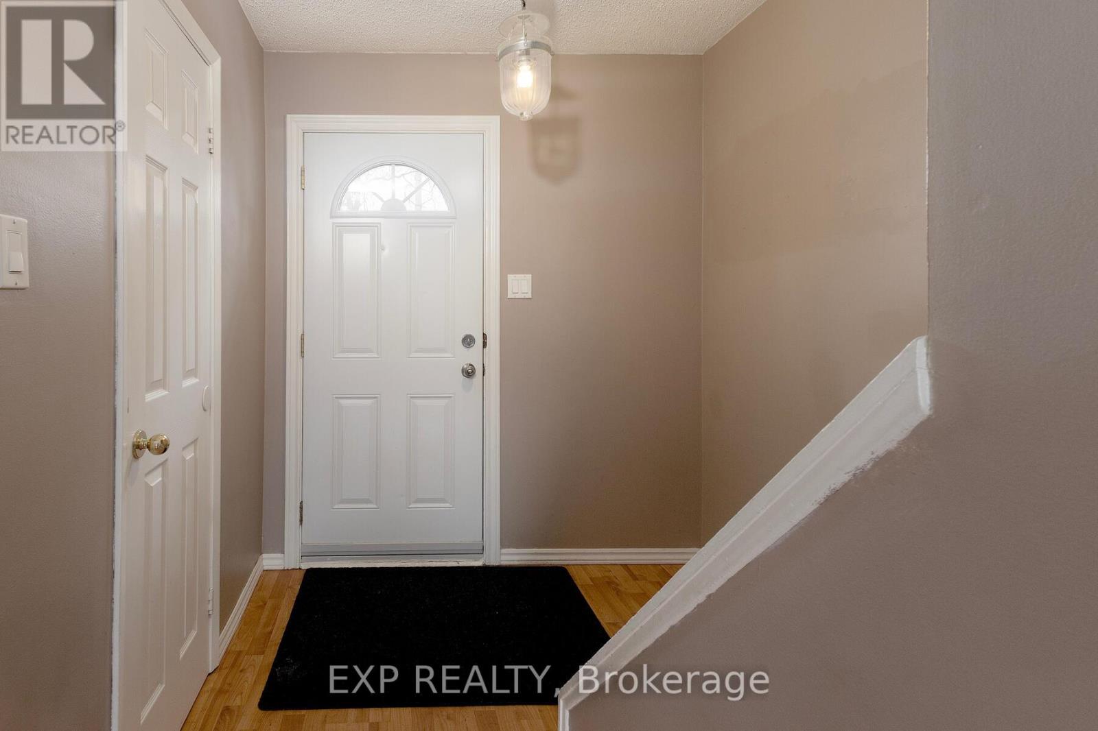 152 - 166 SOUTHDALE ROAD W