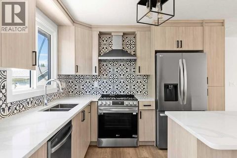 856 Rundlecairn Way NE Calgary AB T1Y2R7