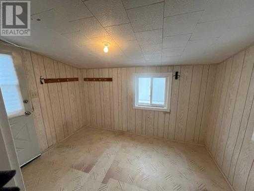 111 HOME Bay SE