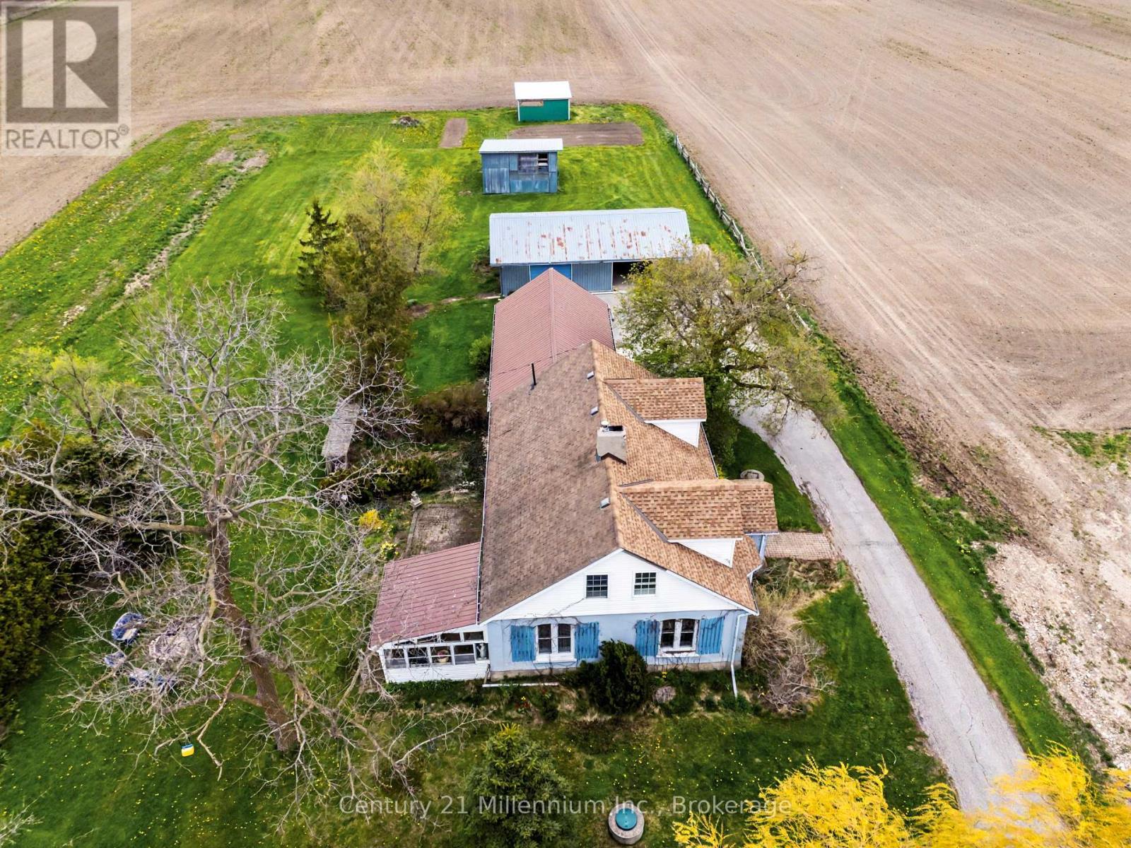 4758 BRUCE 3 ROAD