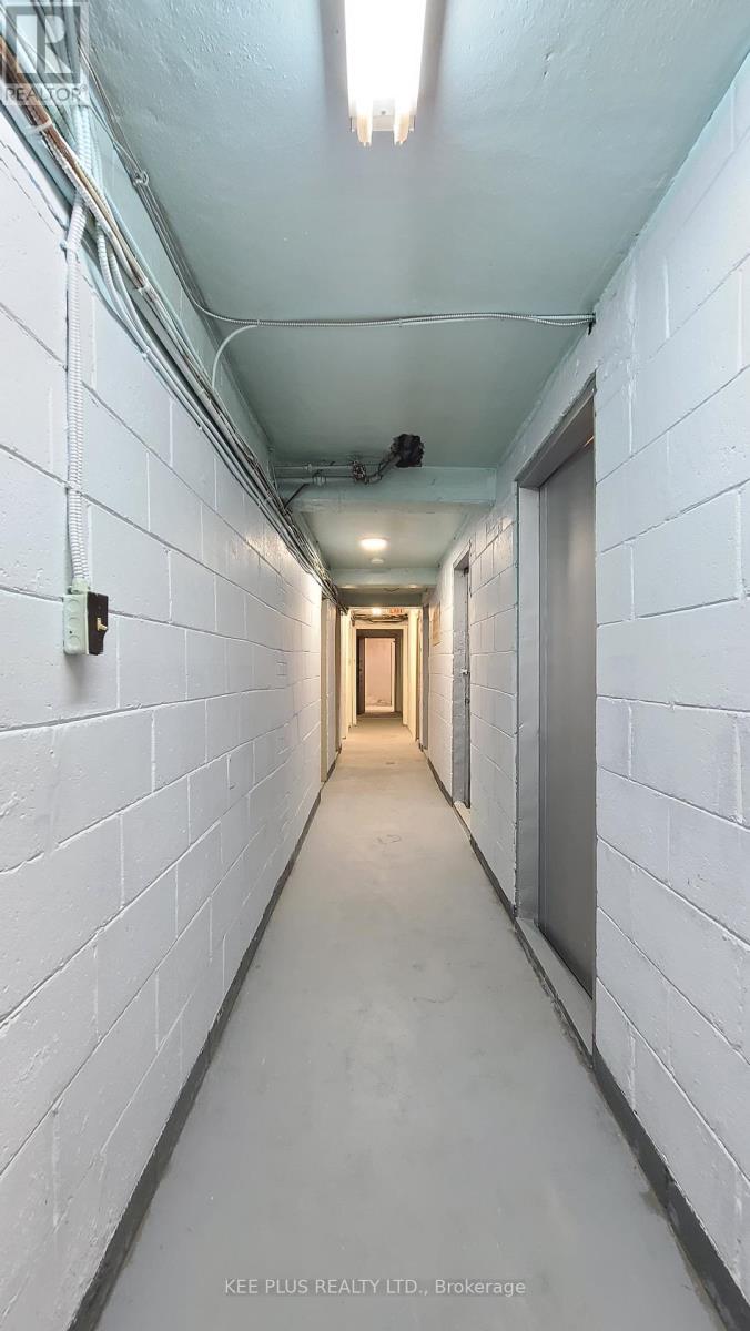 B5 - 743 BIRCHMOUNT ROAD