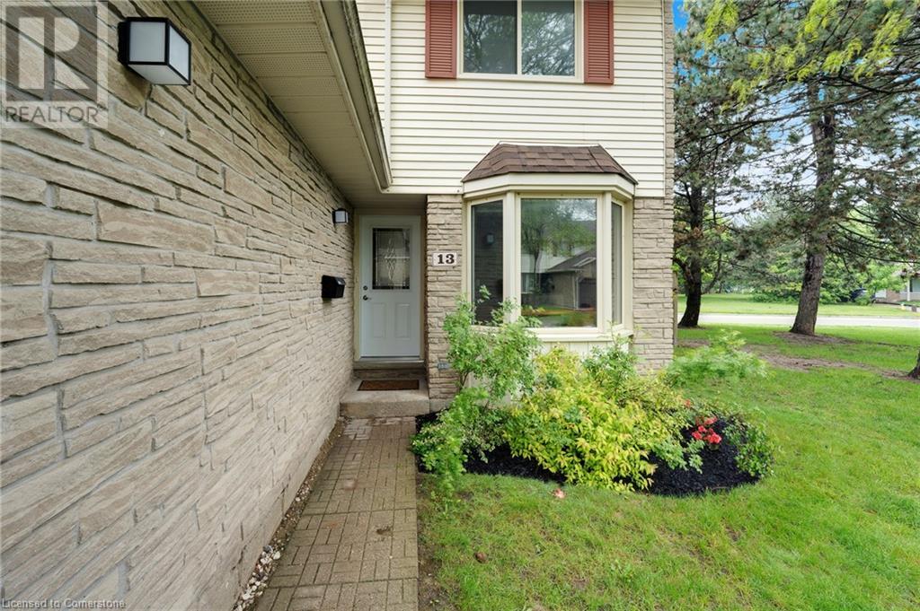 476 KINGSCOURT Drive Unit# 13