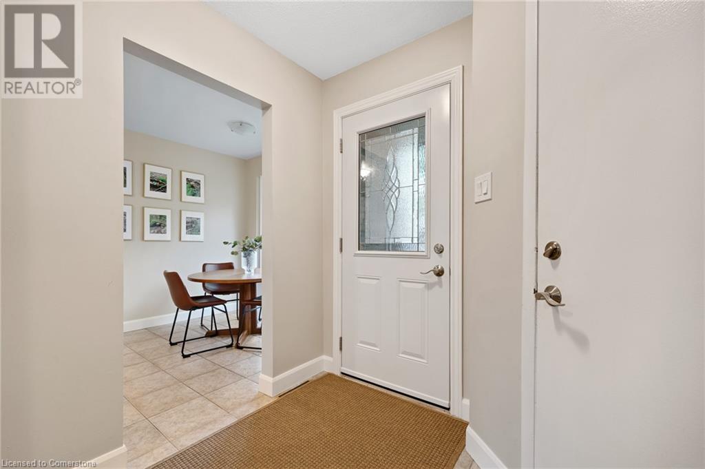 476 KINGSCOURT Drive Unit# 13