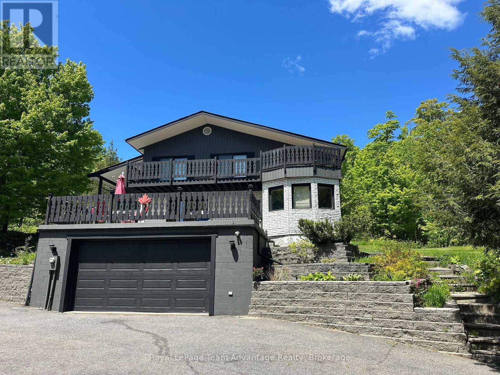 12 TAYLOR CRESCENT