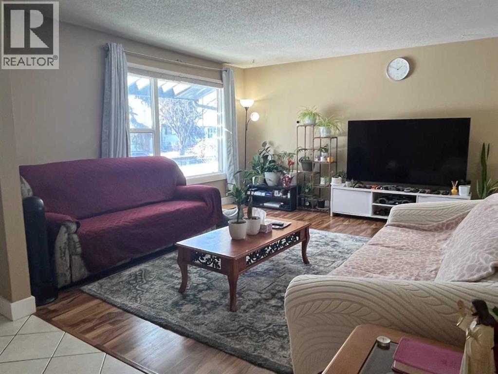 1258 Mardale Drive NE