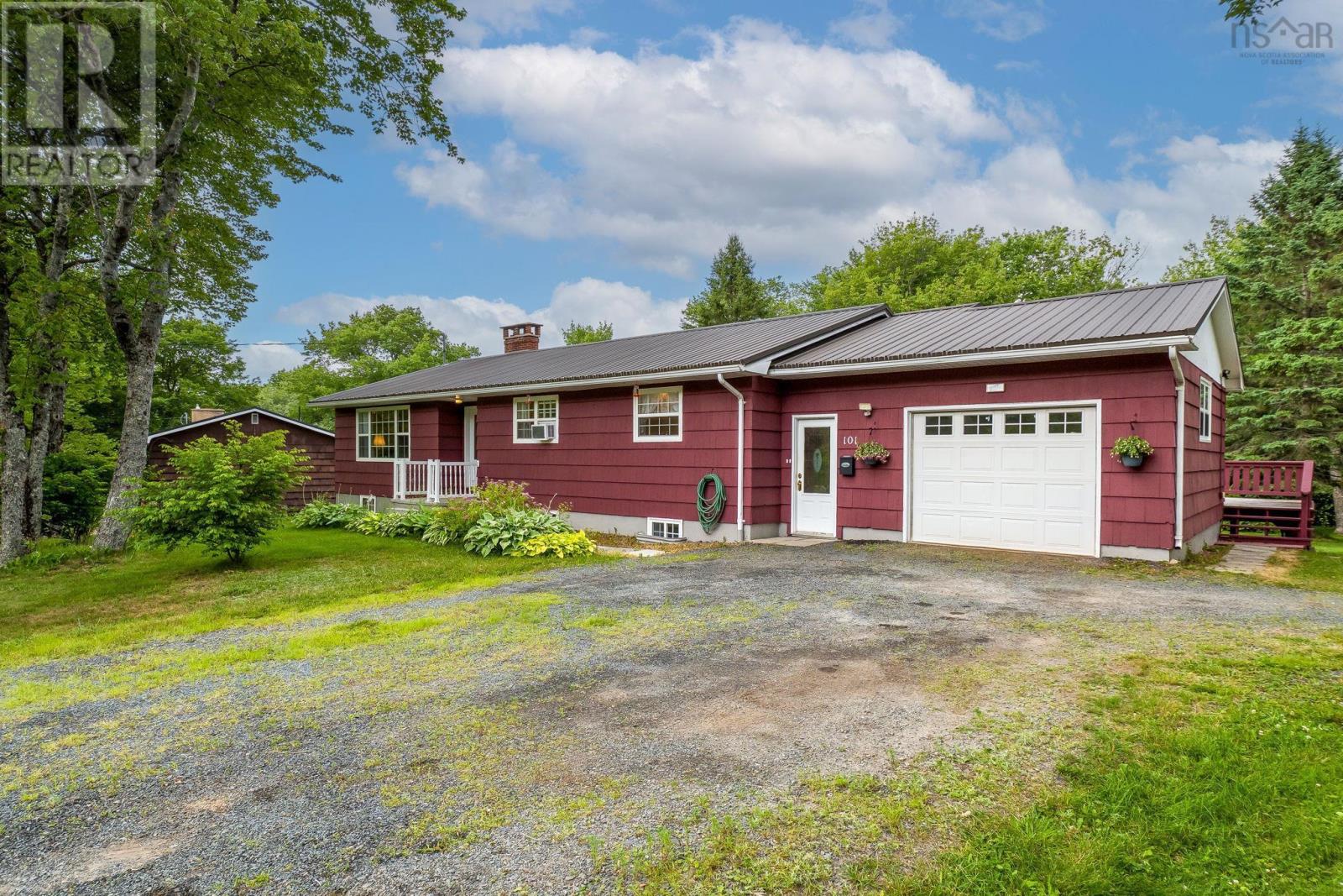 Photo 1 of 48 — 101 Etter Road, Mount Uniacke, NS B0N1Z0