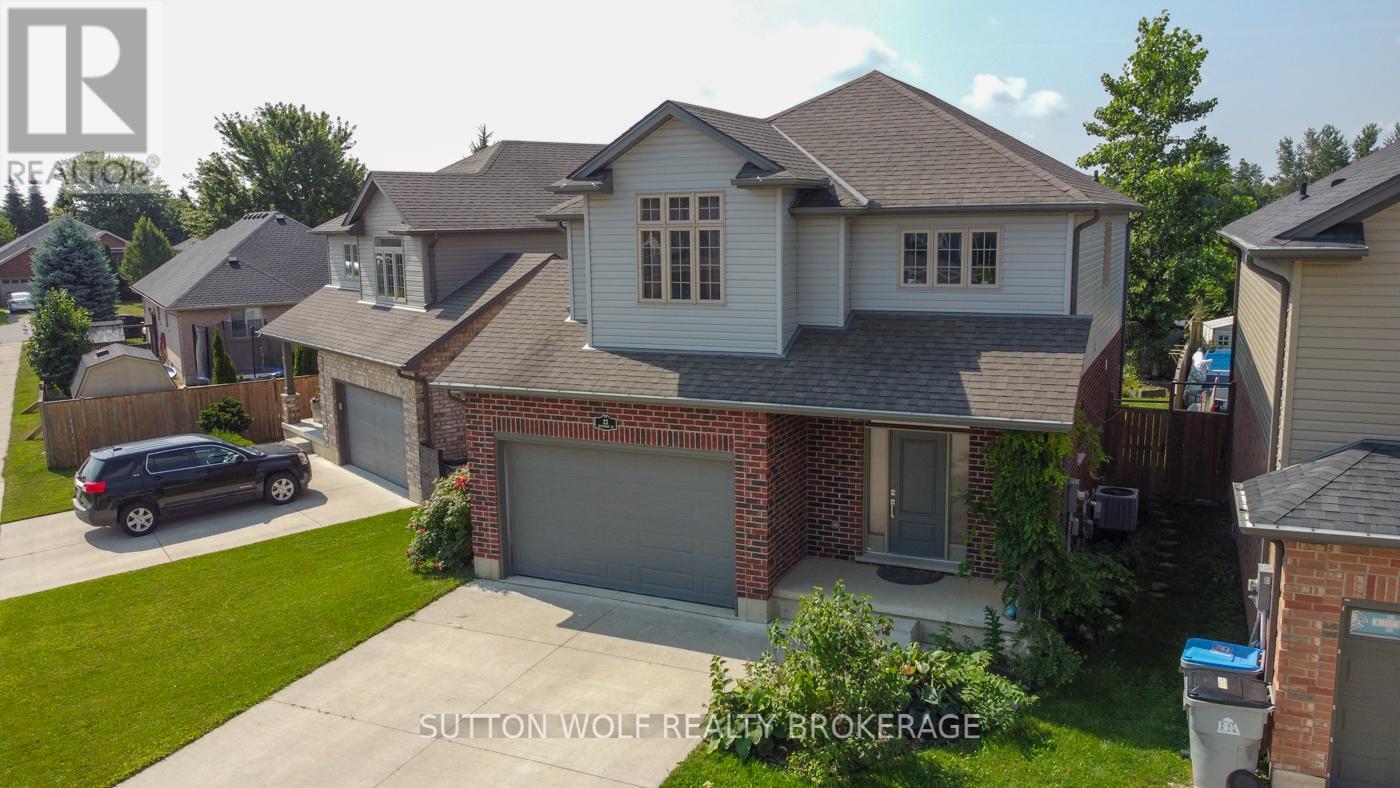 22 QUEENSWAY DRIVE