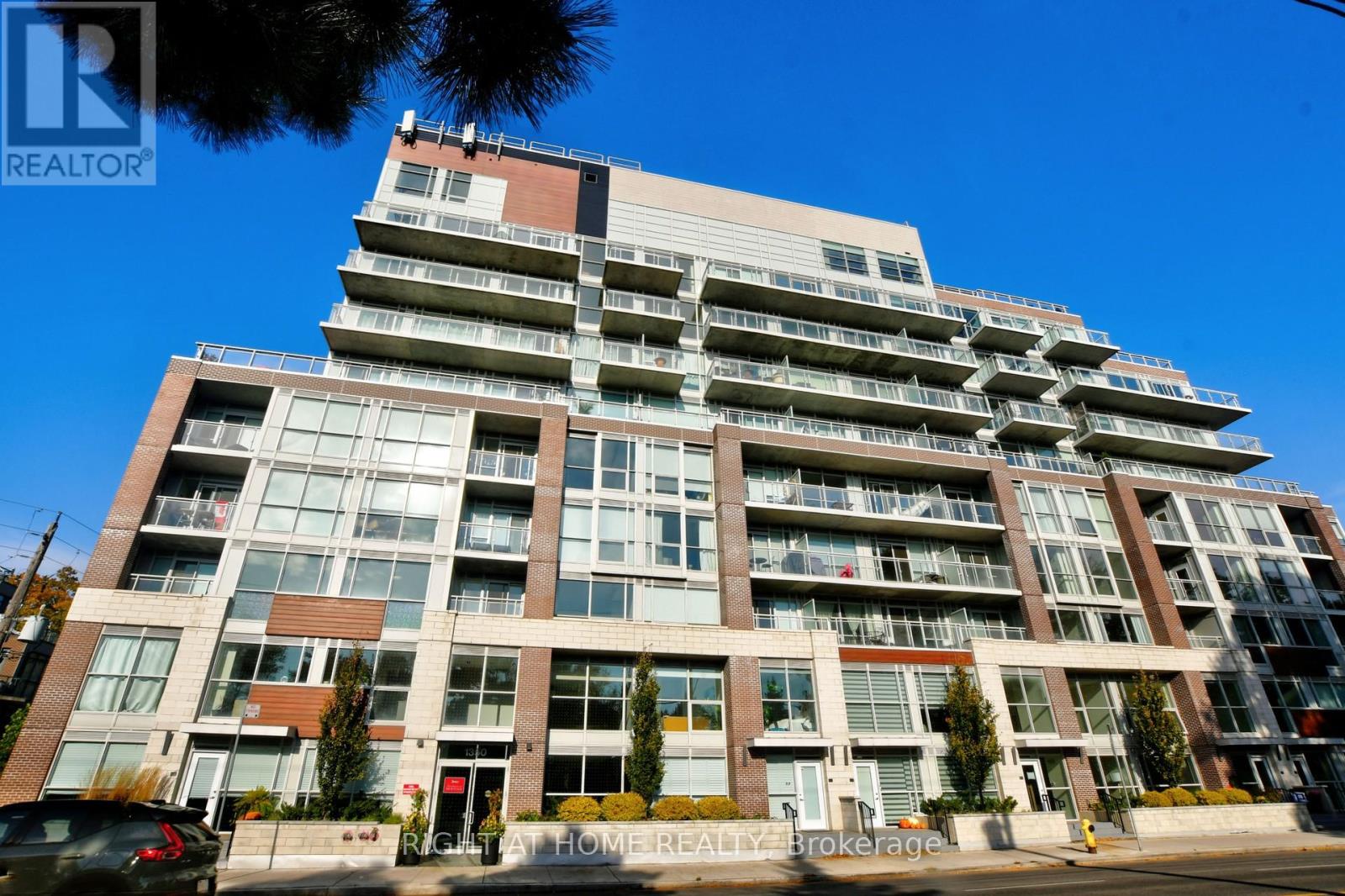 TH03 - 1350 KINGSTON ROAD