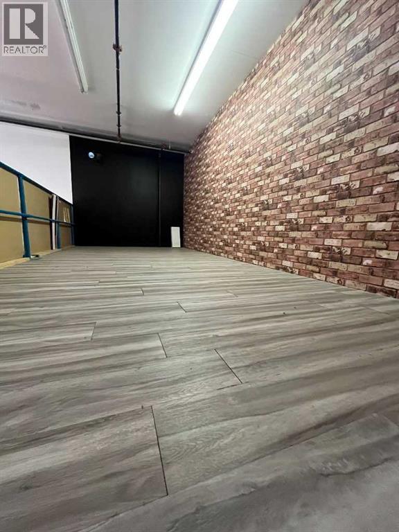 504 B, 3208 8 Avenue NE