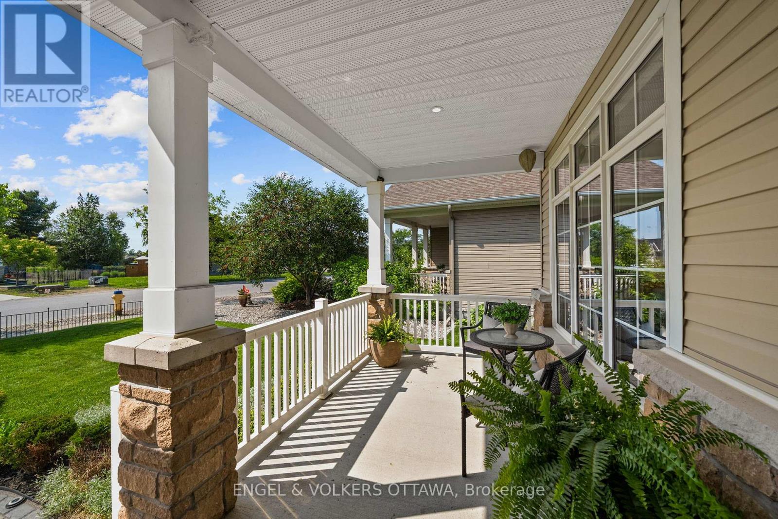 112 EQUINELLE DRIVE