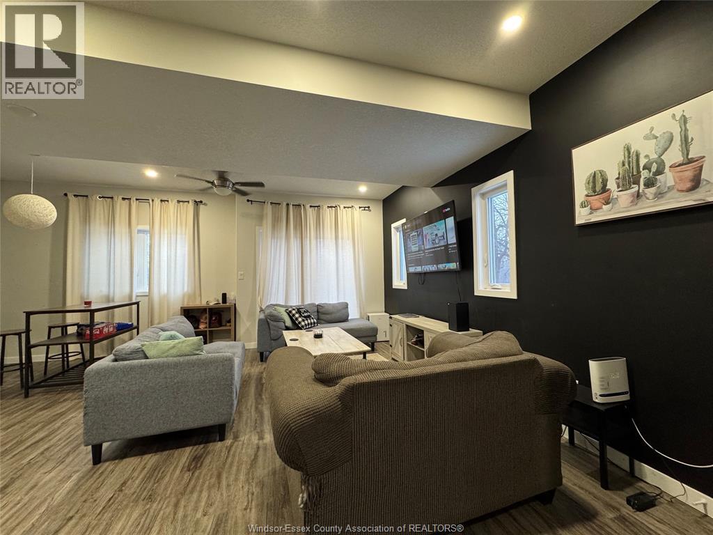 109 KING STREET East