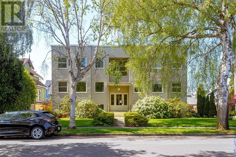 370 Richmond Ave Victoria BC V8S3Y1