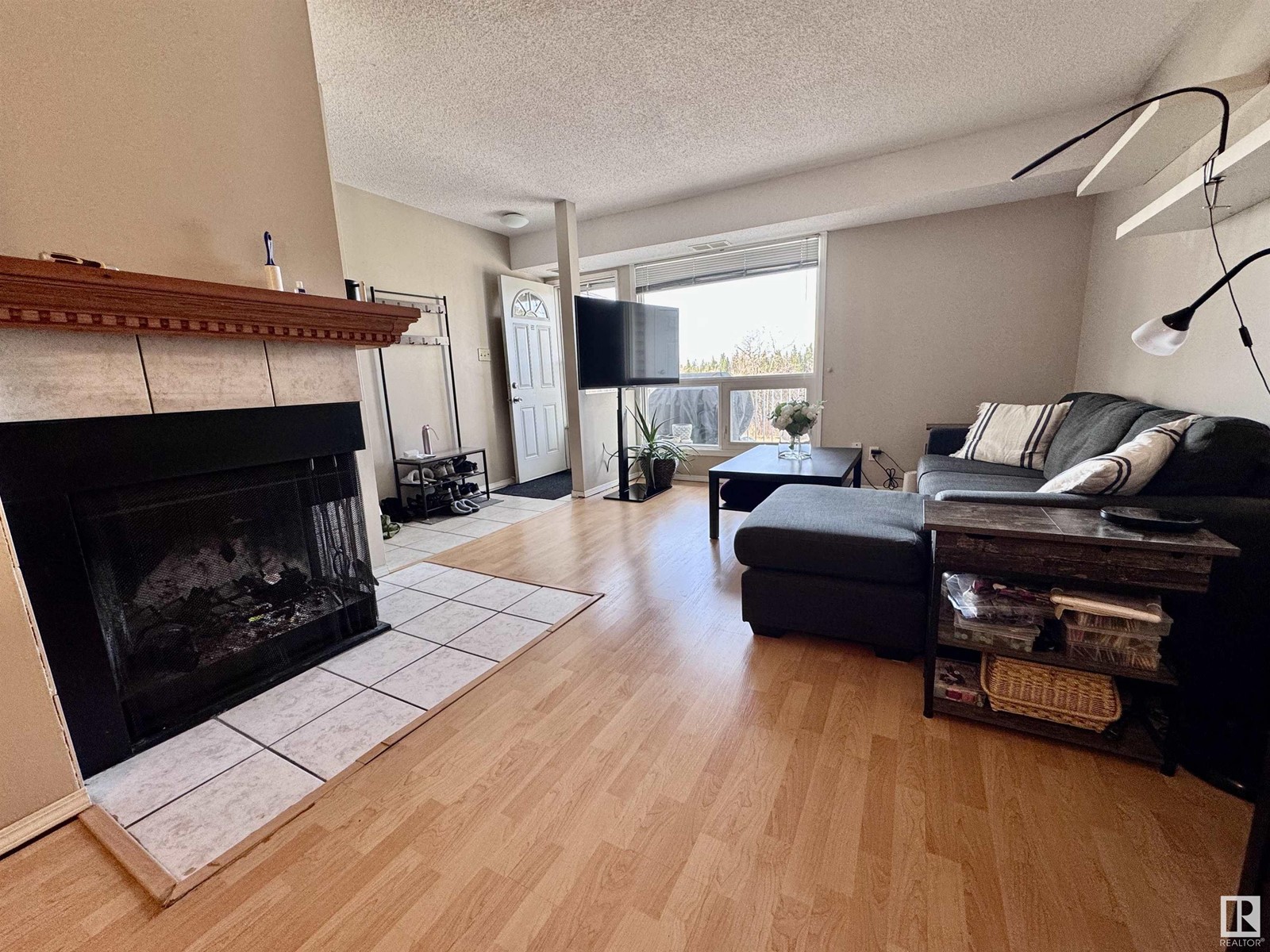 #6 2204 118 ST NW