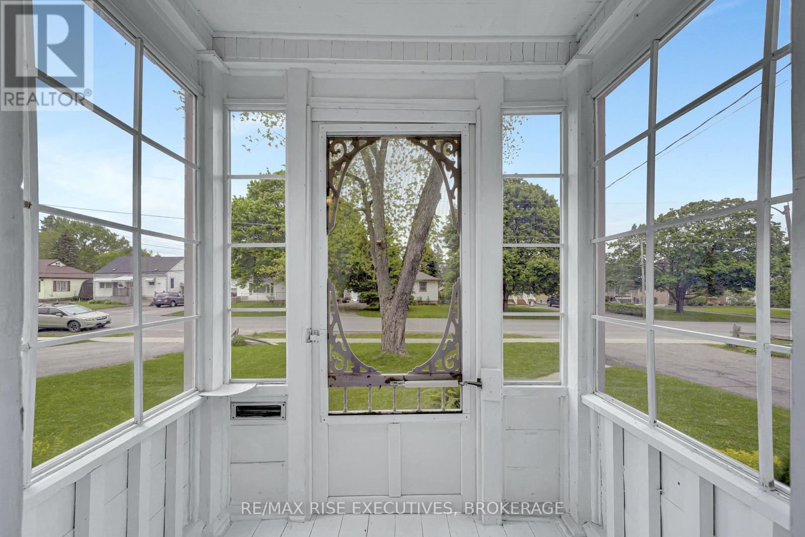 28 LEMOINE STREET