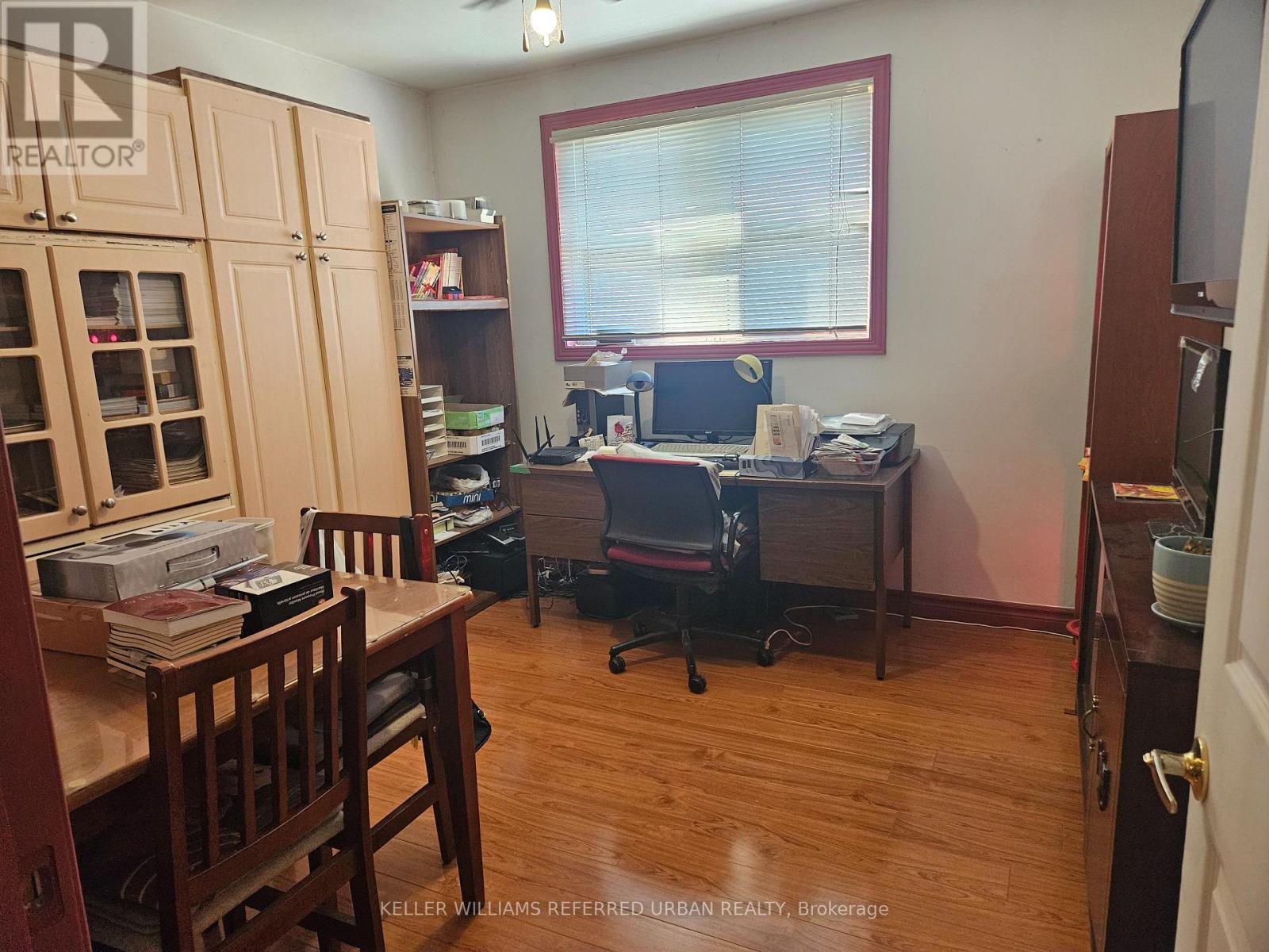 5332 LAWRENCE AVENUE E