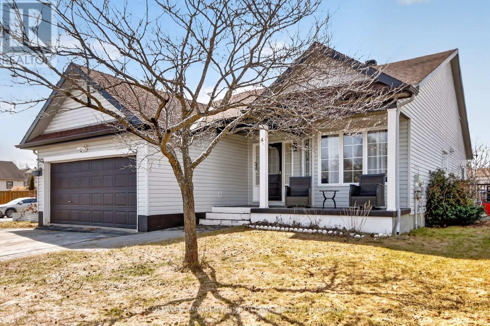 4 MCDIARMID LANE N
