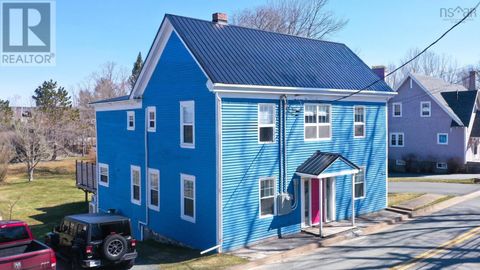 484 Main Street Liverpool NS B0T1K0