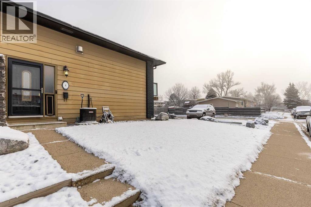 4, 1701 St Edward Boulevard N