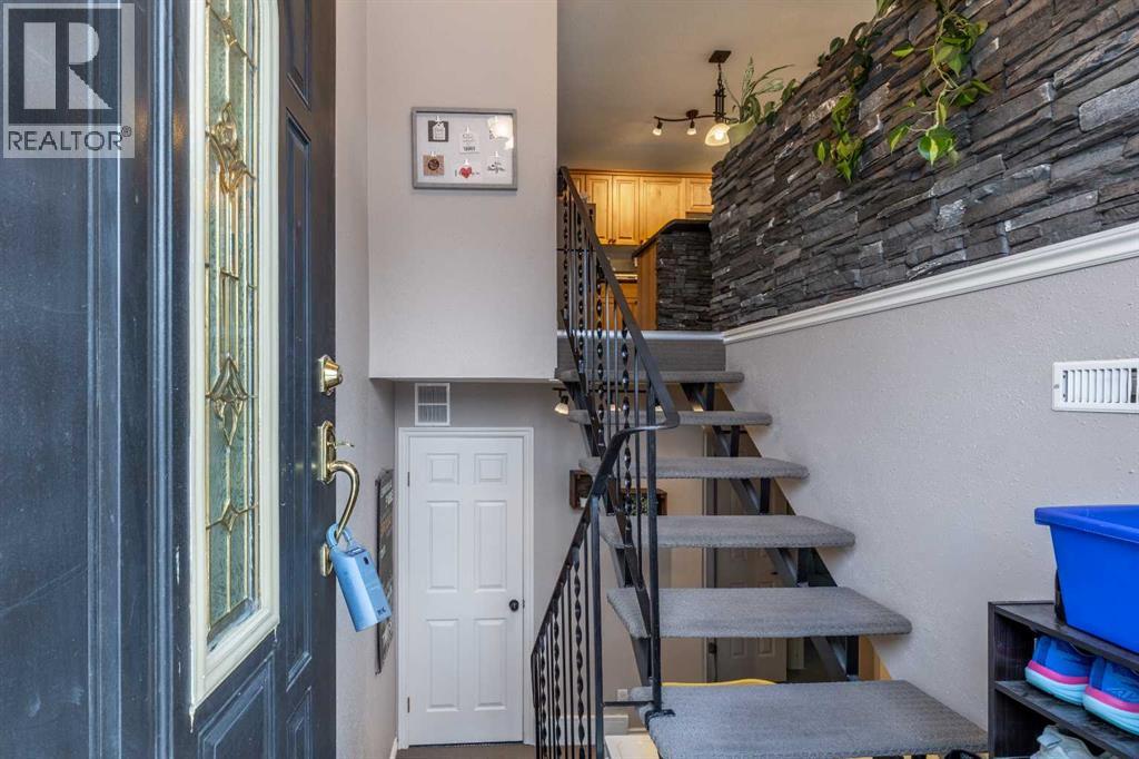 4, 1701 St Edward Boulevard N