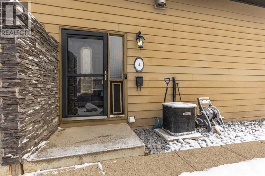 4, 1701 St Edward Boulevard N