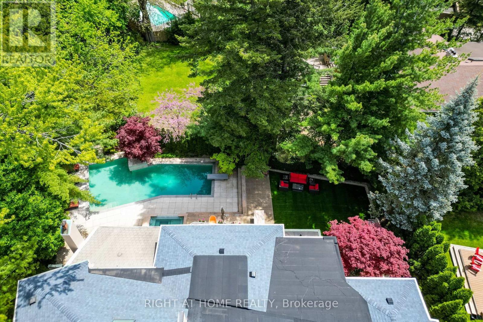 1 FRIARS LANE