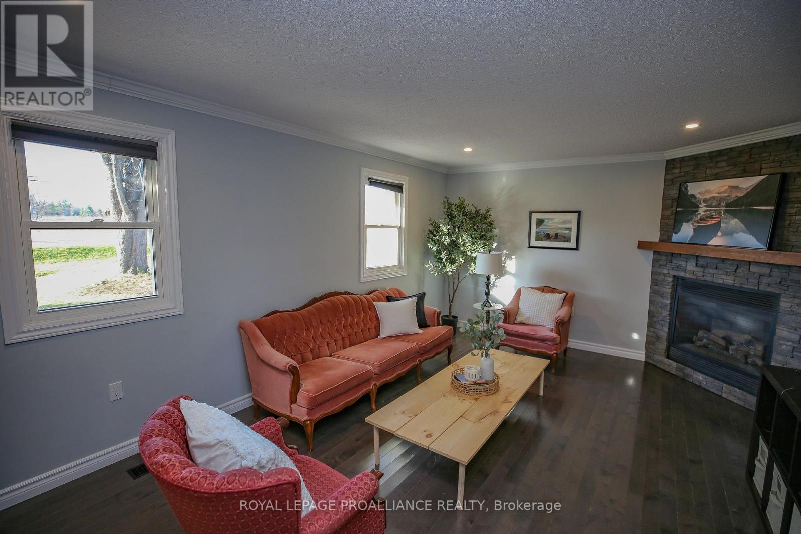 1379 COUNTY ROAD 2 ROAD W