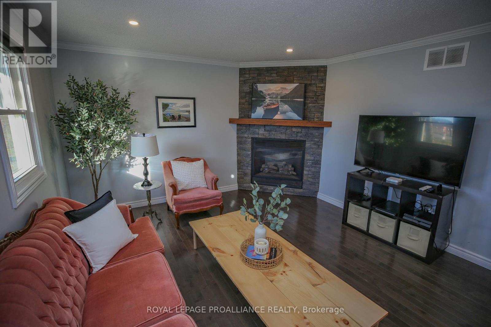 1379 COUNTY ROAD 2 ROAD W