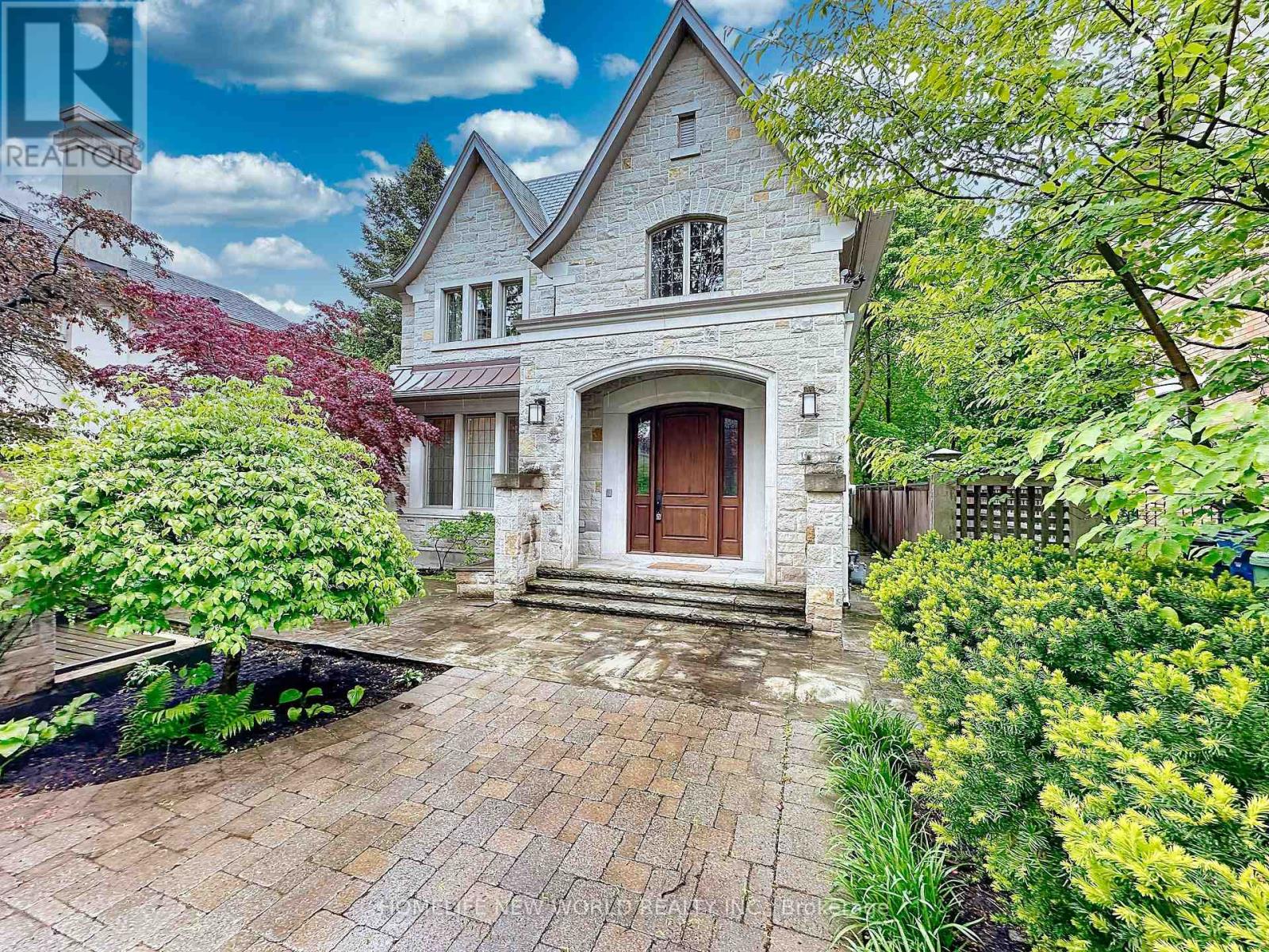 94 INGLEWOOD DRIVE