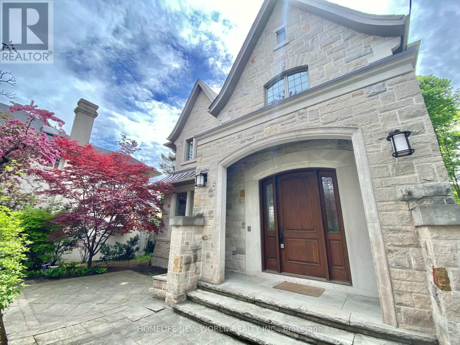 94 INGLEWOOD DRIVE