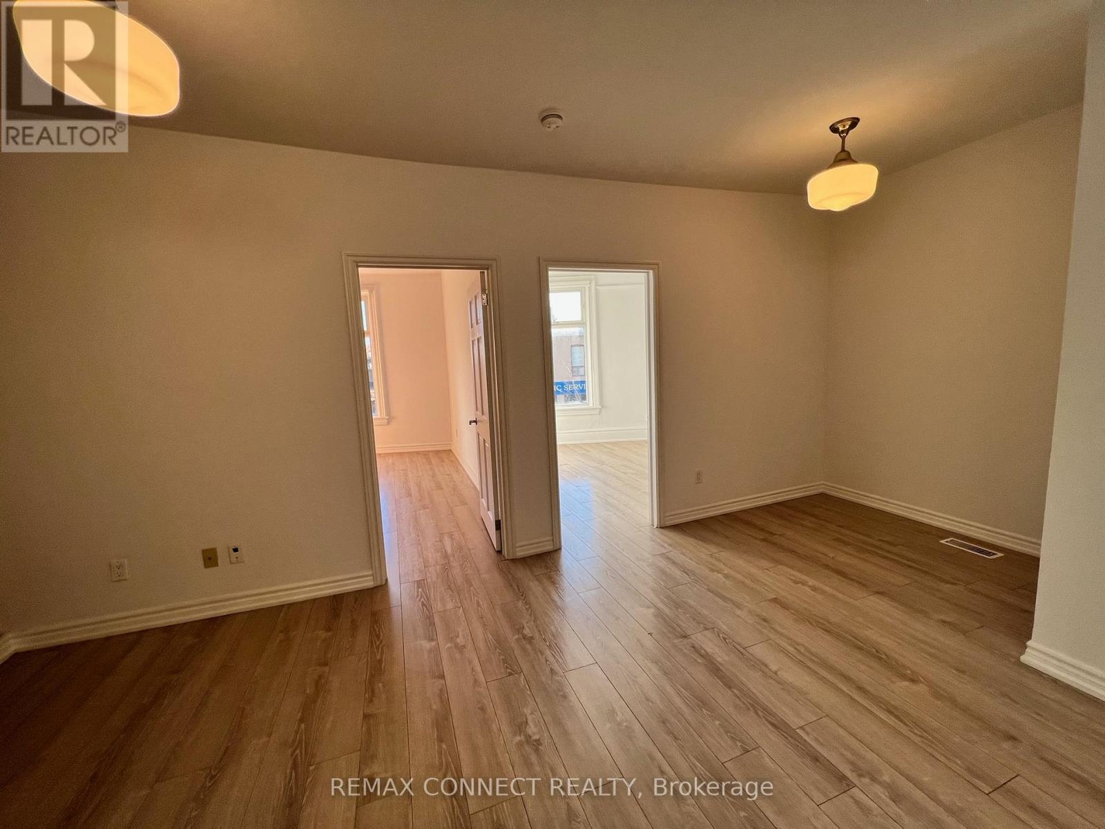 2A - 2828 DUNDAS STREET W