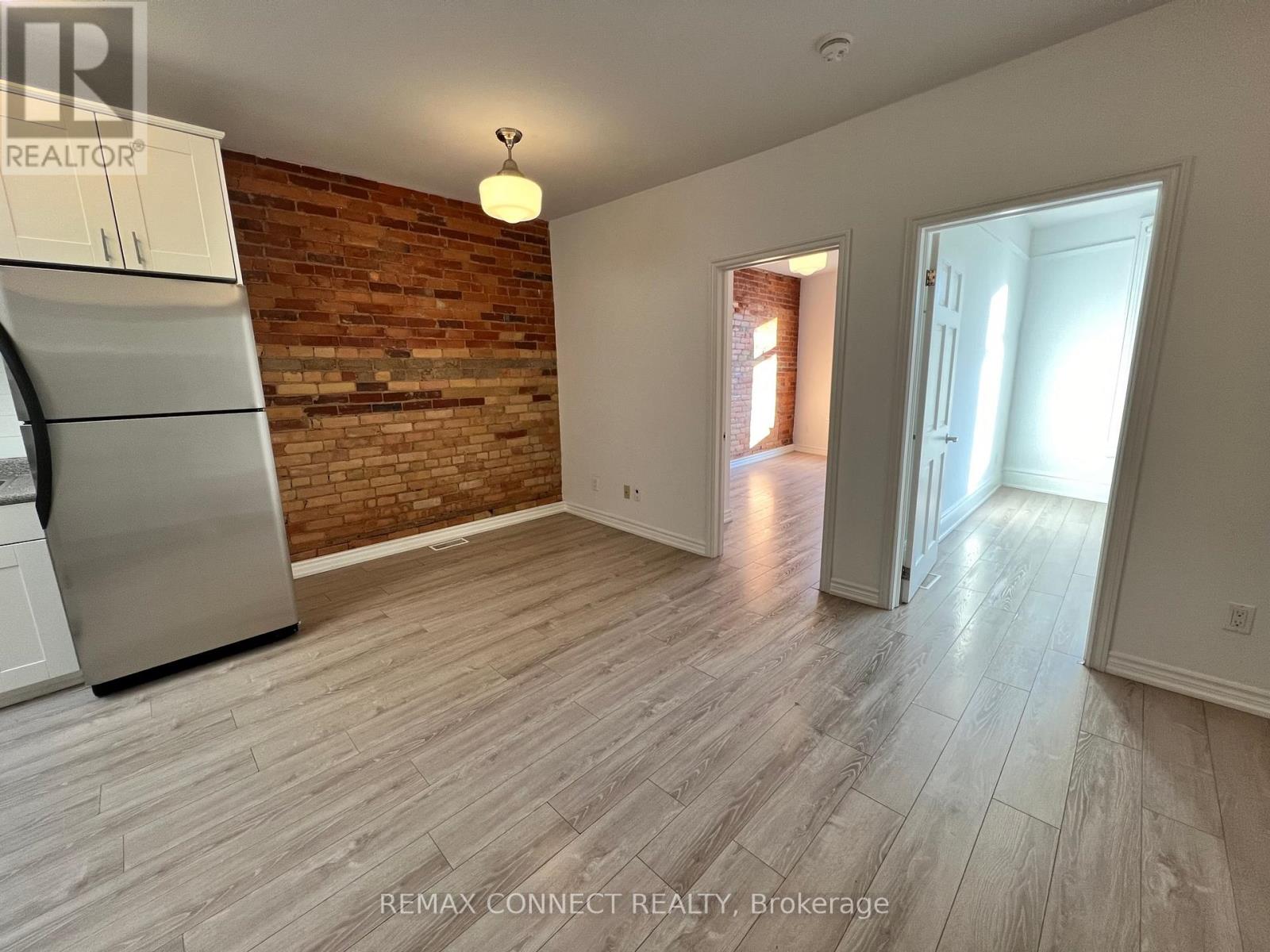 2A - 2828 DUNDAS STREET W