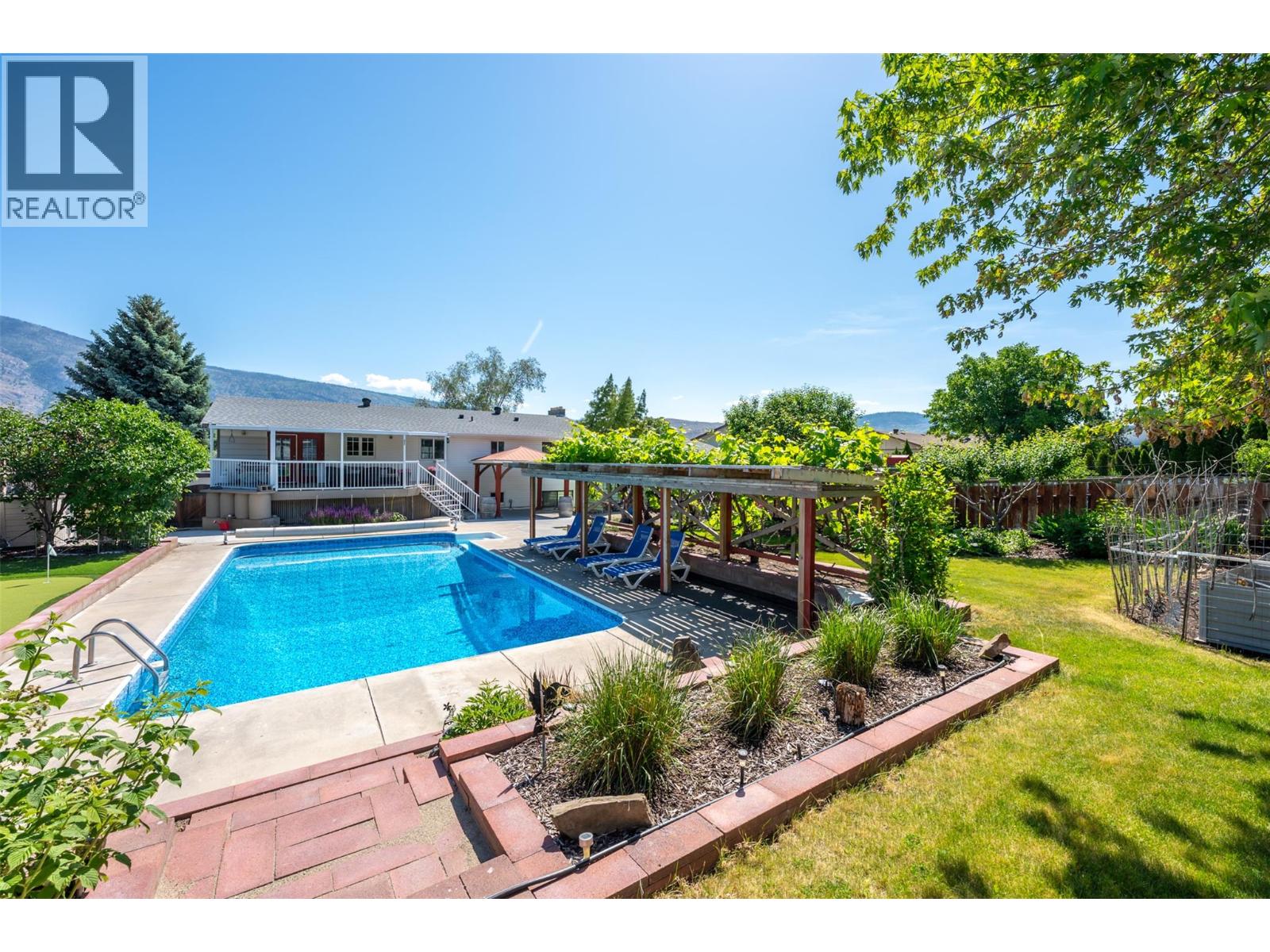 6622 Mountainview Drive
