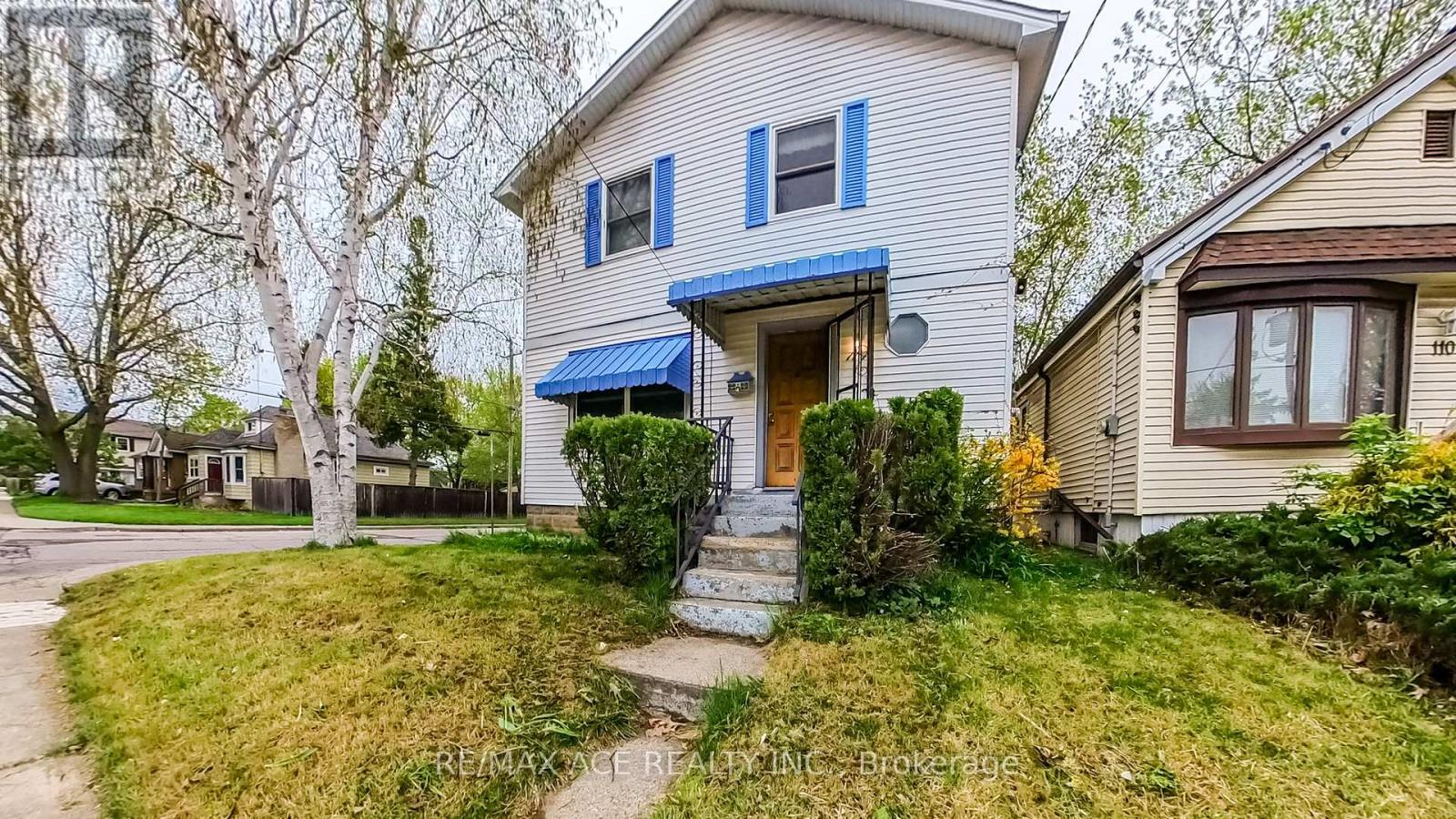 114 ROYAL AVENUE