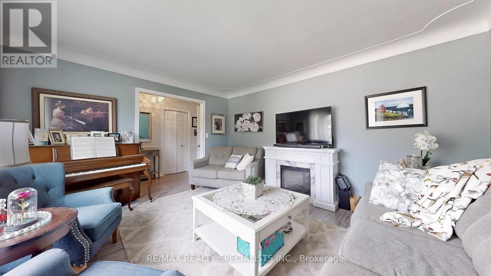 1306-08 LEIGHLAND ROAD