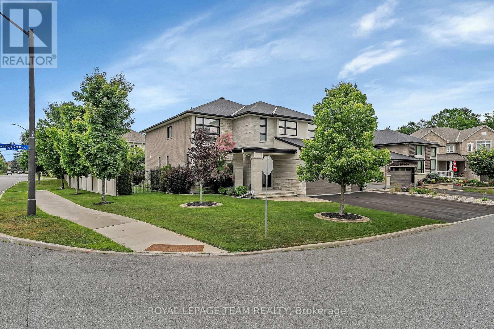 51 BRIDLE CREST COURT