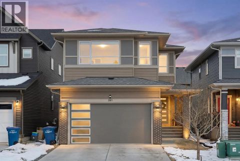 391 Lawthorn Way SE Airdrie AB T4A3M7