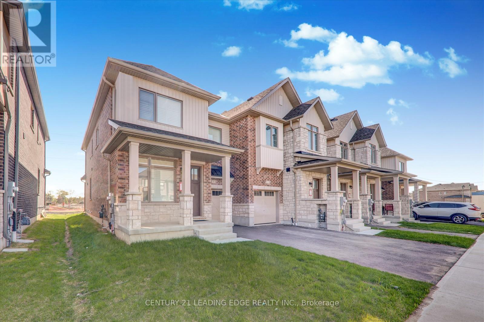 9 MOLNAR CRESCENT