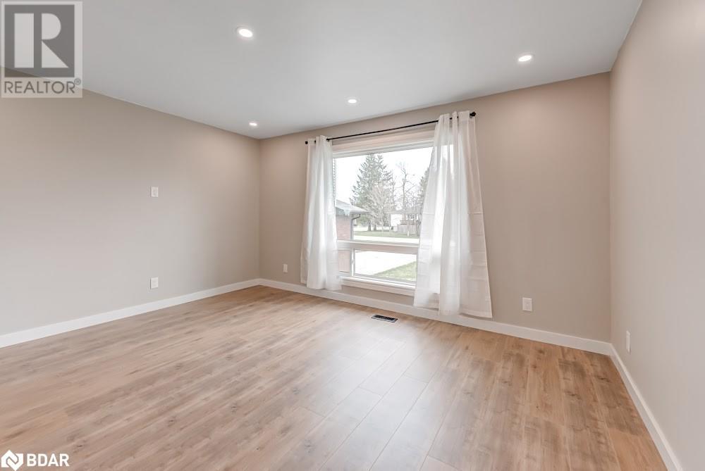 2252 RICHARD Street